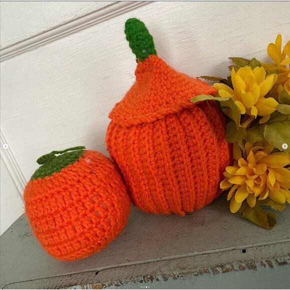 Vintage Crocheted Pumpkin Jack O'Lantern Halloween Crochet Decor SET OF 2 - Picture 3 of 4